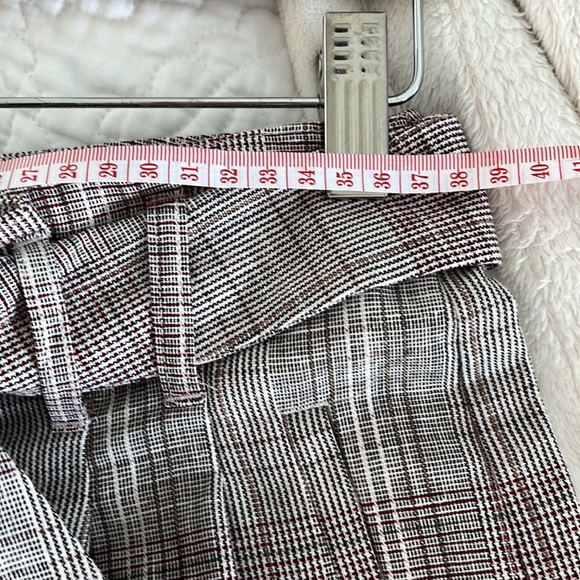 A beautiful woman short🐬 - Picture 5 of 5